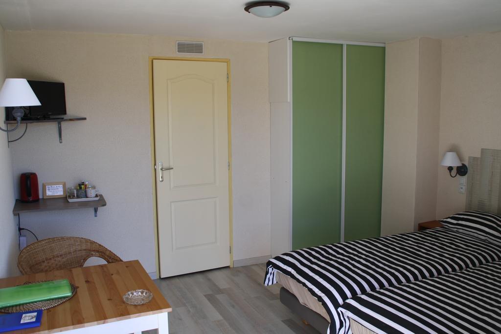 La Perle Du Lot Bed & Breakfast Castelnau-Montratier Exterior foto